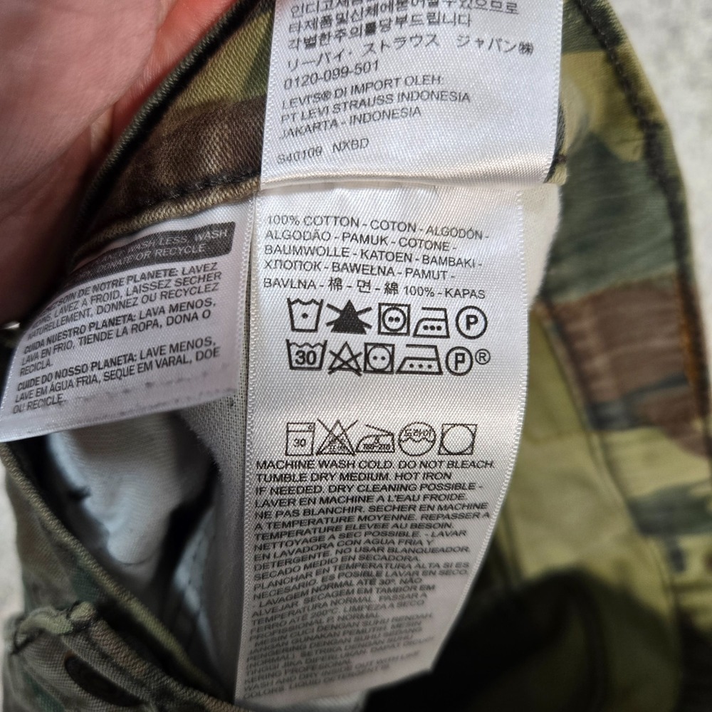 Levis 541 Jeans Mens 35x30 Green woodland Camo Athletic Tapered 5 pocket pants - Picture 10 of 11